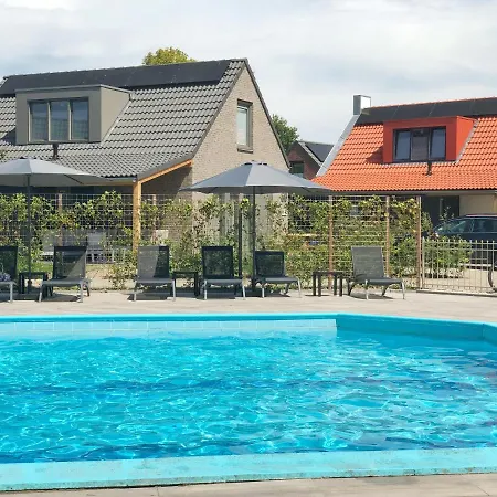 36 Op Recreatiepark De Wielen * סנט מארטן