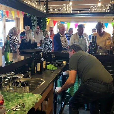 36 Op Recreatiepark De Wielen *