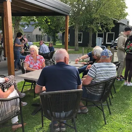 36 Op Recreatiepark De Wielen Sint Maarten